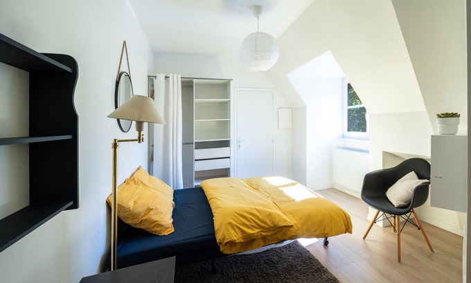 Hem Apartment | Studio Jaune - Inviting Studio Getaway Near Lille