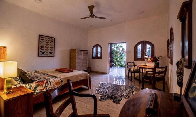 Sanyang Bed & Breakfast | Discover Studio Jembe: Budget-Friendly with Breakfast Included