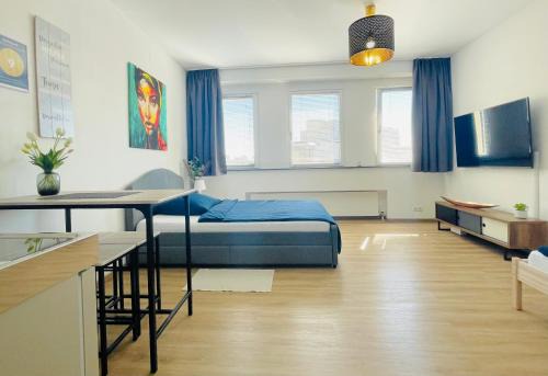 Innere Stadt Apartment | Cozy Studio Küken in Linz-Landstrasse with Dining Options