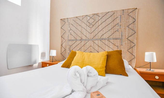 Noailles Apartment | Cozy Studio L'Académie with Ocean View near Vieux Port