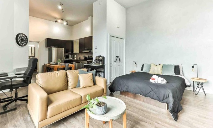 Gatineau Apartment | Industrial Studio with 12-Foot Ceilings - Pet Friendly Stay