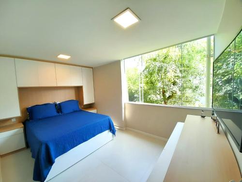 Verolme Apartment | Relax at Studio Lagoa 301 - Steps from the Beach