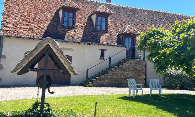 Pouligny-Notre-Dame Apartment | Oceanfront Studio Le Gachet - Guest Rated 8.9/10
