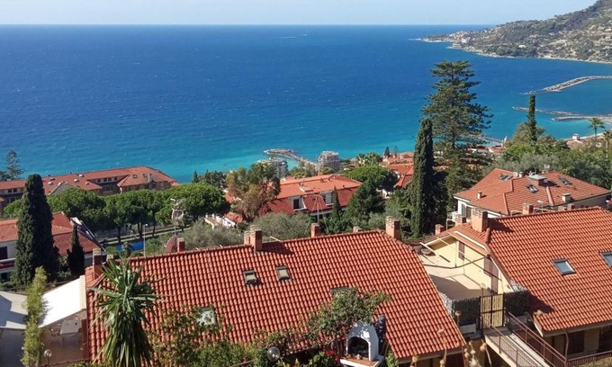 Ospedaletti Apartment | Pet-Friendly Studio Le Serre with Pool & Great Reviews