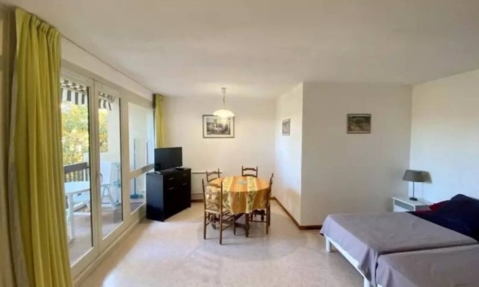 Greoux-les-Bains Apartment | Lake View Studio Les Bastides - Rated 9.6/10 by Guests