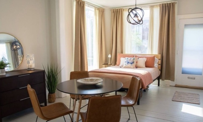Michigan City Apartment | Stylish Studio Retreat in the Arts District - Pet Friendly!