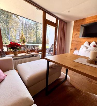 Sankt Martin bei Lofer Apartment | Pet-Friendly Studio Lofer with Pool & Spa Amenities