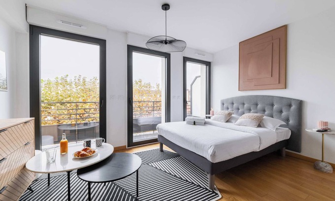 Cœur de Ville Apartment | Studio lumineux avec terrasse Courbevoie - 2P