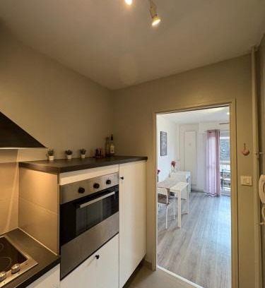 Cronenbourg Est Apartment | Cozy Studio in Historic Cronenbourg with Free Wi-Fi