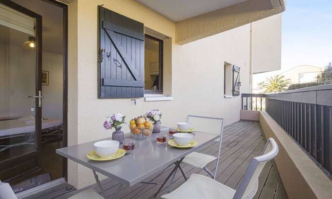 Anglet Apartment | Oceanfront Studio Marinella - Pet Friendly with Spa & Kitchen