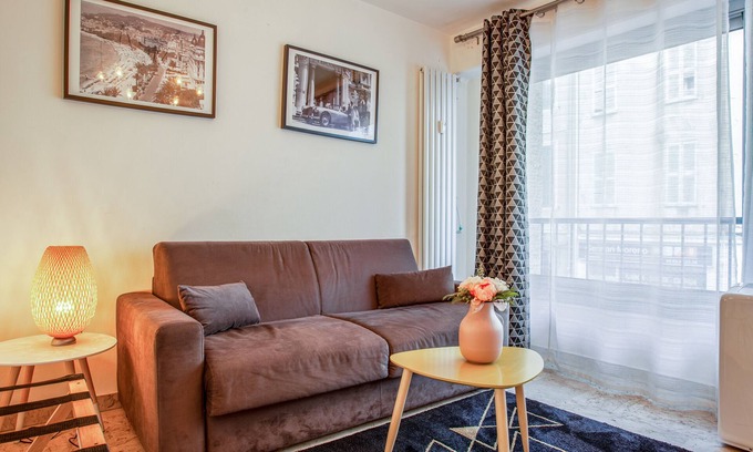La Gaude Apartment | Cozy Studio Merle - Welkeys with Spa & Pet-Friendly Amenities