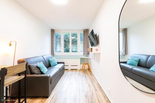12th Arrondissement Apartment | Bright Studio with Garden View & Child-Friendly Amenities