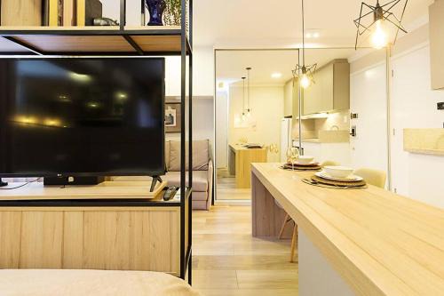 Bigorrilho Apartment | Modern Studio in Soho Life - Guest Rated 9.7/10