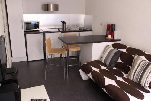 Comedie Apartment | Discover Studio Molière: Pet-Friendly Comfort Awaits