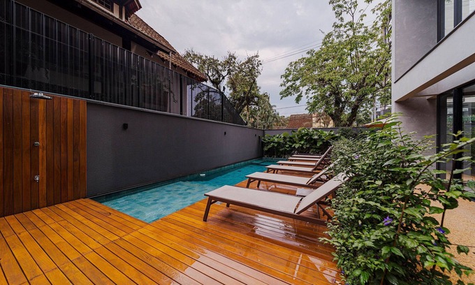 Anita Garibaldi Apartment | Central Studio Morse for 3: Pool, Spa & Perfect Reviews