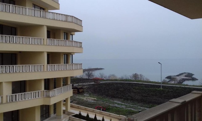 Sarafovo Apartment | Cozy Studio Morski Briz with Oceanfront Access