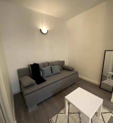 Poincare - Foch - Anatole France - Croix de Bourgogne Apartment | Budget-Friendly Studio Nancy Centre-Gare with Family Amenities