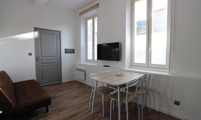 Portel-des-Corbieres Apartment | Pet-Friendly Studio with Ocean View near Beautiful Beaches