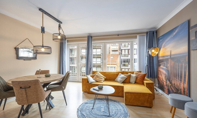 Middelkerke Apartment | Cozy Studio with Oceanfront View & Pet-Friendly Amenities