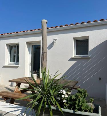 La Tranche-sur-Mer House | Modern Studio Steps from the Beach with Ocean Views