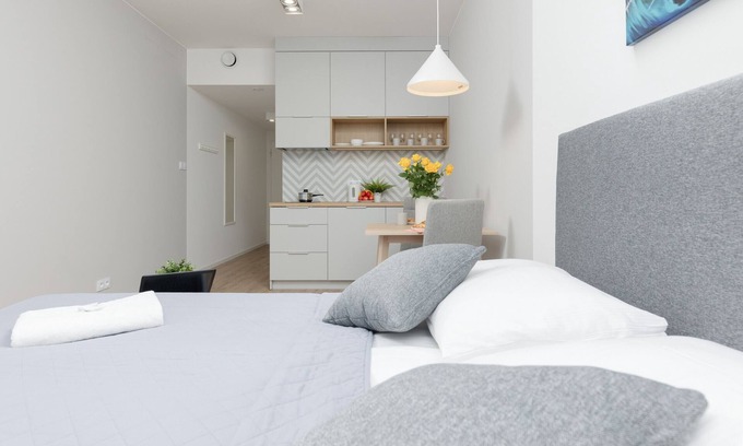 Bielany Apartment | Cozy Studio Nocznickiego for 2 Guests - Family Friendly