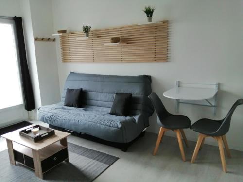 Noyant Apartment | Family-Friendly Studio Noyant Villages with Great Reviews