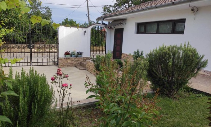 Shabla Apartment | Child-Friendly Retreat at Studio Oasis - Rated 9.6/10!