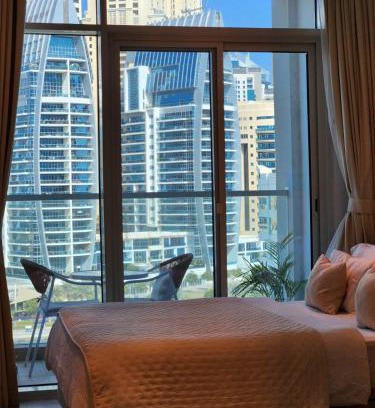 Dubai Marina House | STUDIO ONE Stunning Marina View - TIE Hotels & Resorts