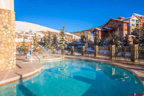 Crested Butte House | Studio Perfect Location 322 with Pool and Hot Tub