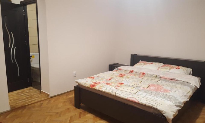 Brasov City Centre Apartment | Family-Friendly Studio Piata Sfatului in Beautiful Brasov