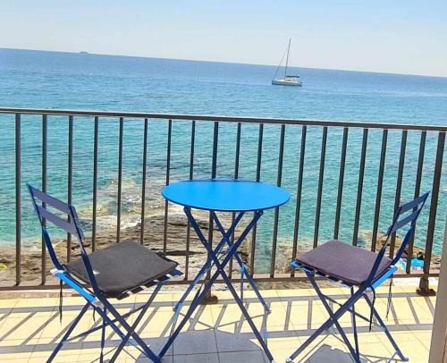 Erbalunga Apartment | Oceanfront Studio with Pet-Friendly Amenities in Cap Corse