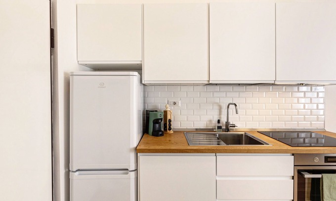Portello Apartment | Comfortable Studio Plana 51 with Kitchen & Breakfast Options