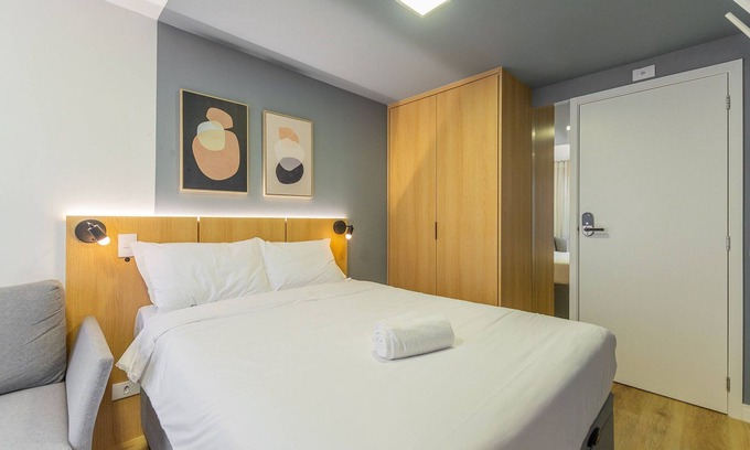Prado Velho Condo | Cozy Studio with Double Bed and Free Breakfast Options