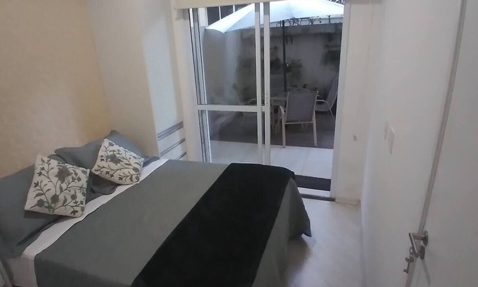 Santo Amaro Apartment | Budget-Friendly Studio Near Transamerica Expo Center