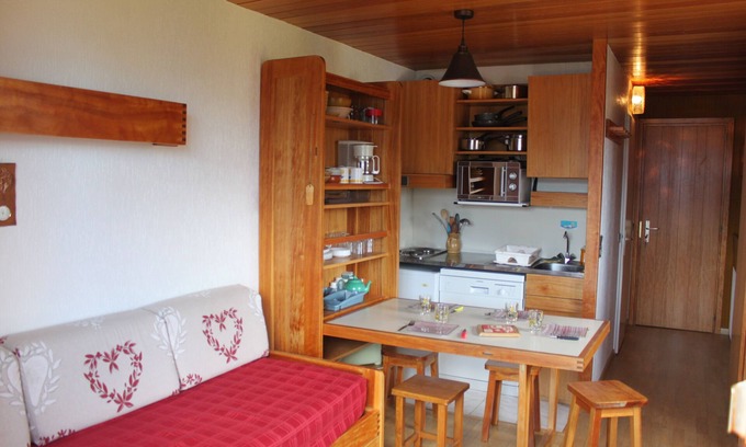 La Rosiere Apartment | Tranquil Studio with Valley Views and Family-Friendly Amenities