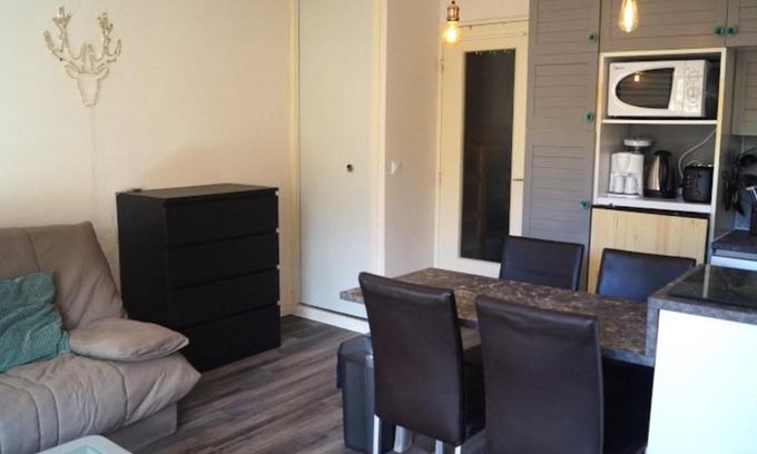 Le Super-Sauze Apartment | Inviting Studio with Terrace Near Ski Slopes - Super Sauze