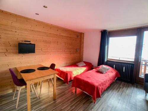 Les Almes Apartment | Cozy Studio Tignes for 2 - Ideal for Families and Pets