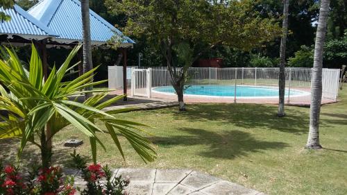 Sainte-Anne Apartment | Budget-Friendly Stay at Studio Résidence Tobago with Pool