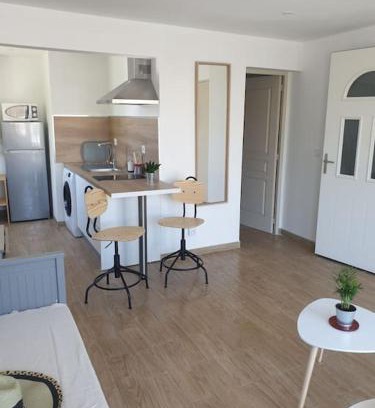Palavas-les-Flots Apartment | Newly Renovated Studio with Ocean View on Ave St Maurice