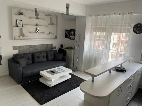 Chiajna Apartment | Discover Studio Residence Militari: 4-Star with Pool & Spa