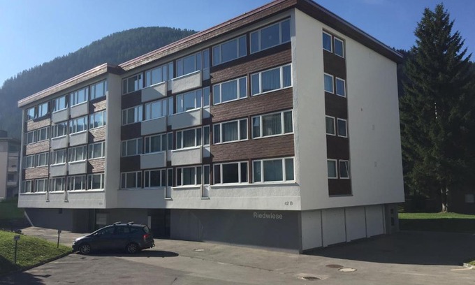 Davos-Platz Apartment | Inviting Studio Riedwiese - Child Friendly with 9.2 Rating