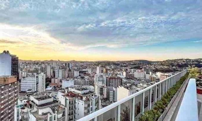 Centro Apartment | Relaxing Stay at Studio Royal Av Itamar Franco with Pool