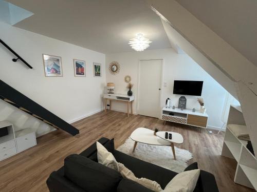 Lorient Apartment | Highly Rated Studio Scandinave in Central Lorient