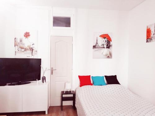 Montrouge Apartment | Cozy Studio in Residential Montrouge Near Metro Access