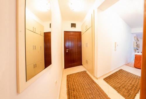 Podmaine Apartment | Budget-Friendly Stay at Studio Slavica - Family Friendly