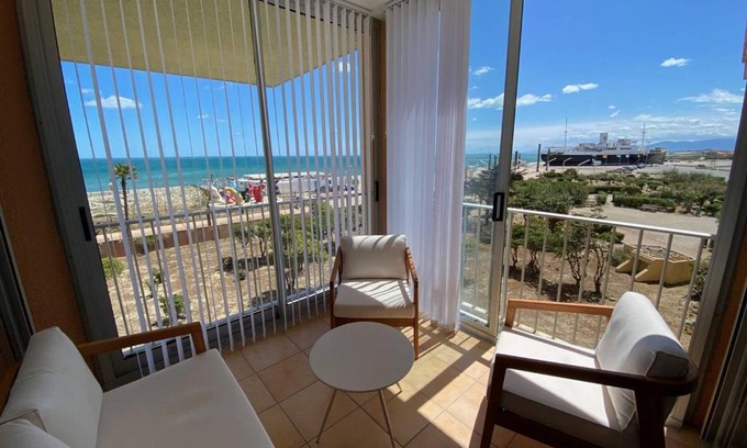 Le Barcares Apartment | Exceptional Grand Studio in Port Barcares - Family Friendly