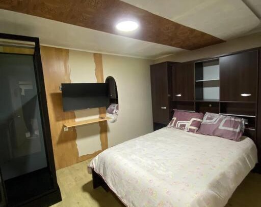 Saint-Florentin Apartment | Budget-Friendly Studio St Florentin with Child-Friendly Amenities