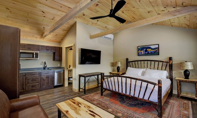 Sunapee Hotel | Guest Rated Studio Suite #1 at The Lodge near Sunapee