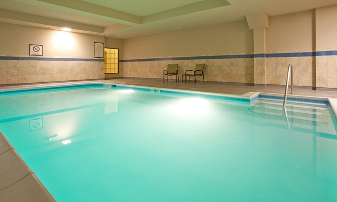 Aquia Harbour Apartment | Business-Ready Studio Suite with Indoor Pool & 24h Center