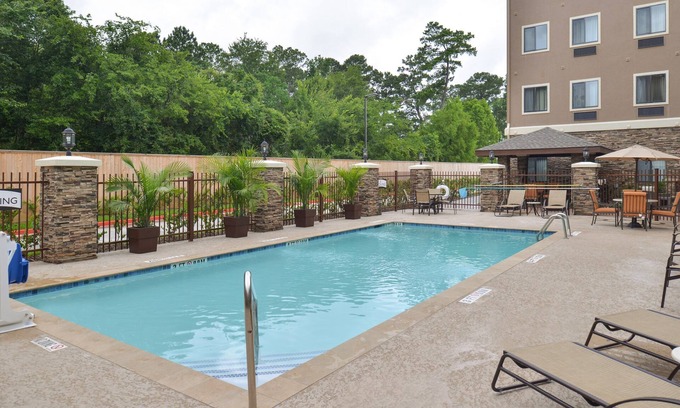 Tomball Apartment | Cozy Studio Suite in Tomball with Pool and Fitness Center